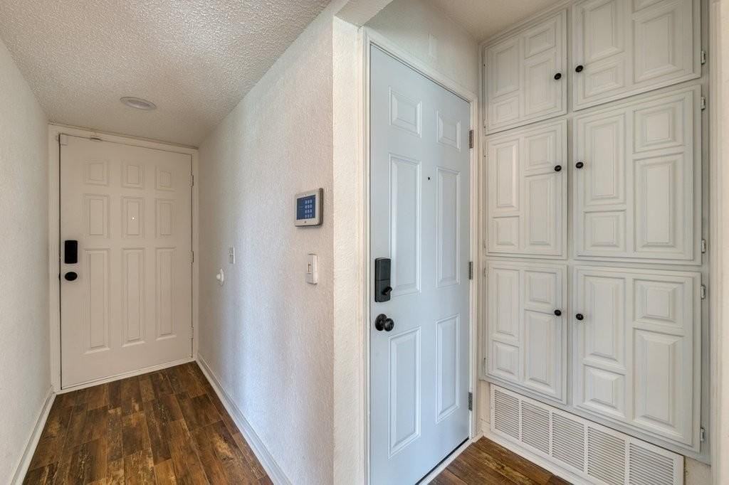 1700 Willow Vale Dr - Photo 5 of 21