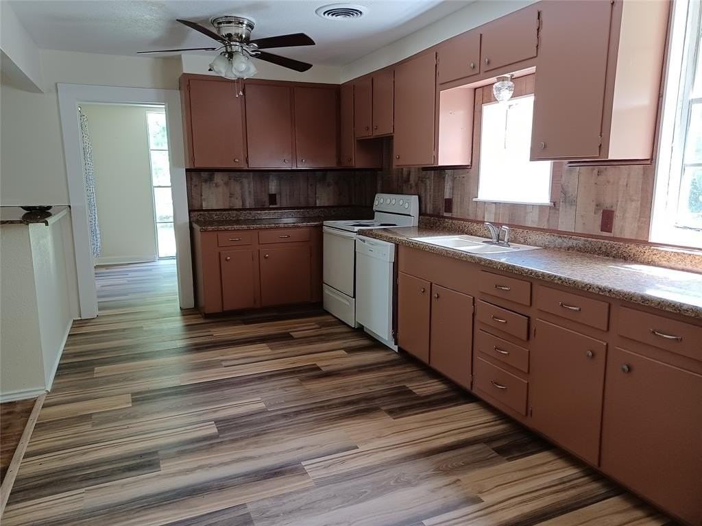 8335 Horseshoe Dr - Photo 6 of 18