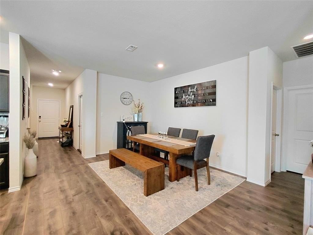 2267 Vance Dr - Photo 3 of 10