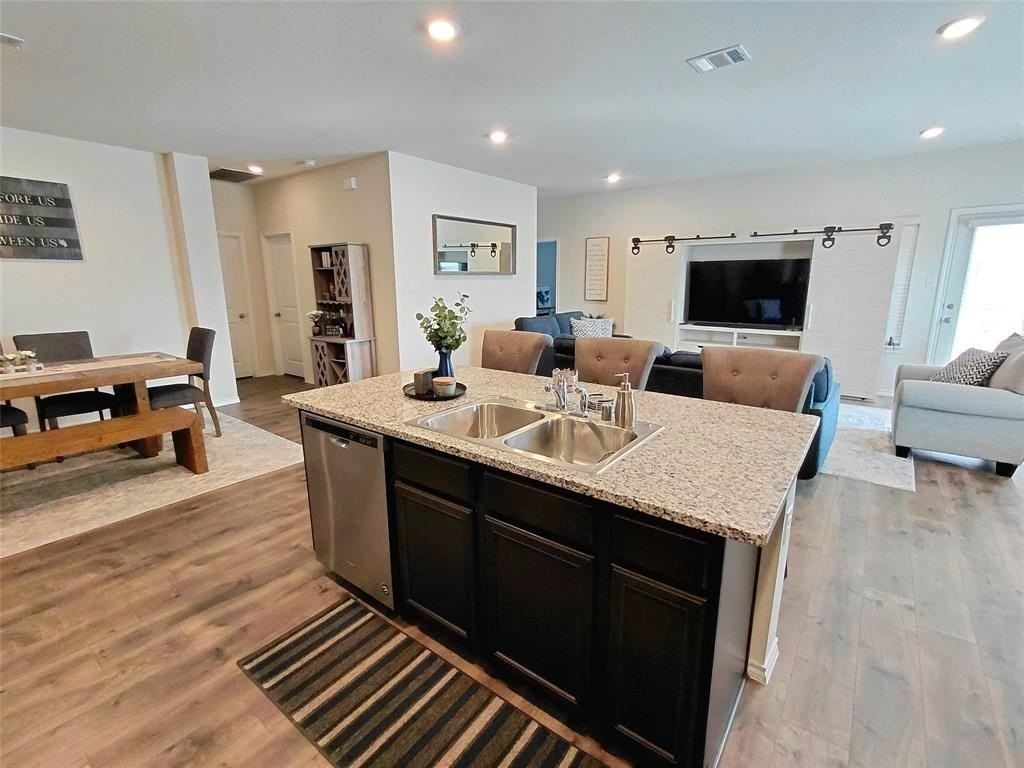 2267 Vance Dr - Photo 6 of 10