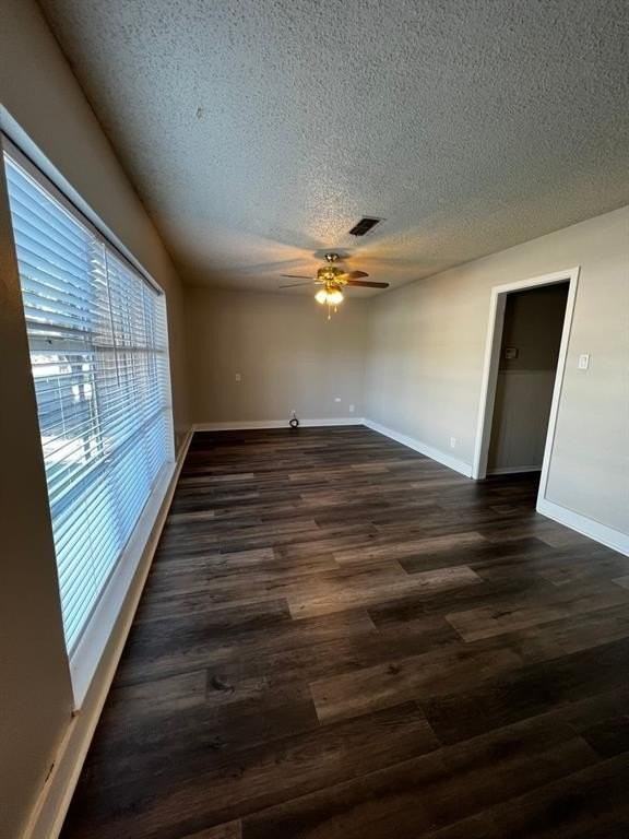 2105 N 8th St - Photo 3 of 14