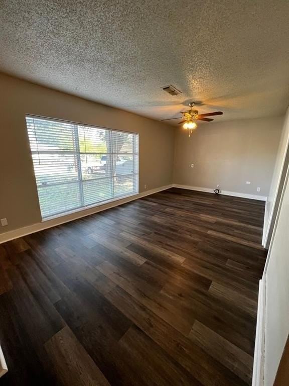 2105 N 8th St - Photo 6 of 14