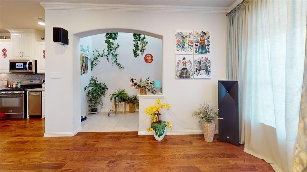 635 Matthew Pl - Photo 4 of 14