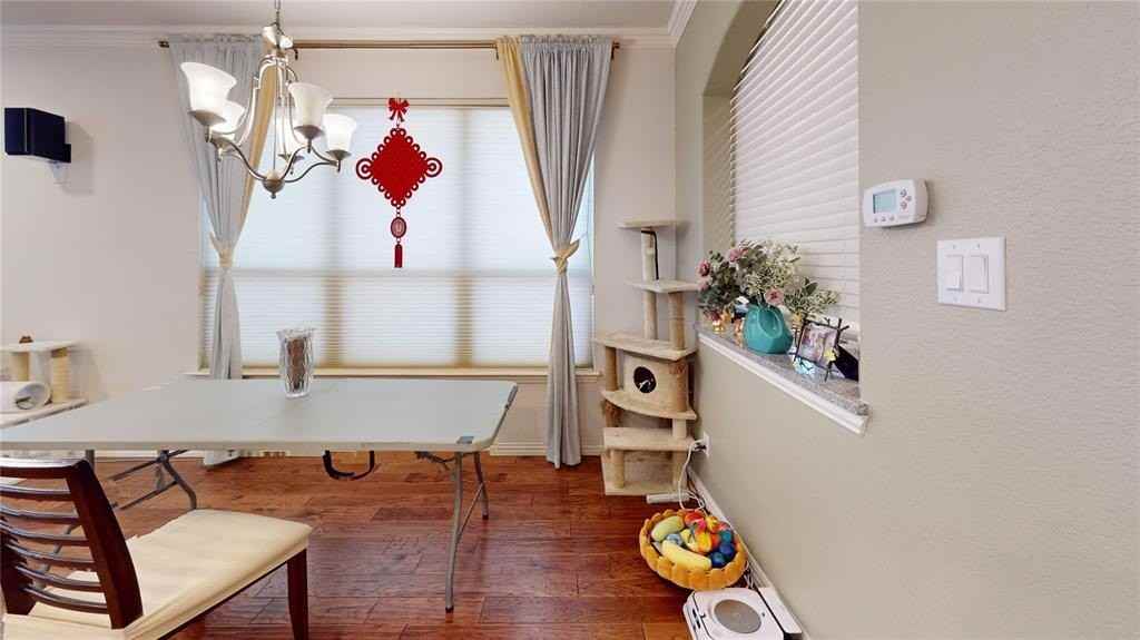 635 Matthew Pl - Photo 7 of 14