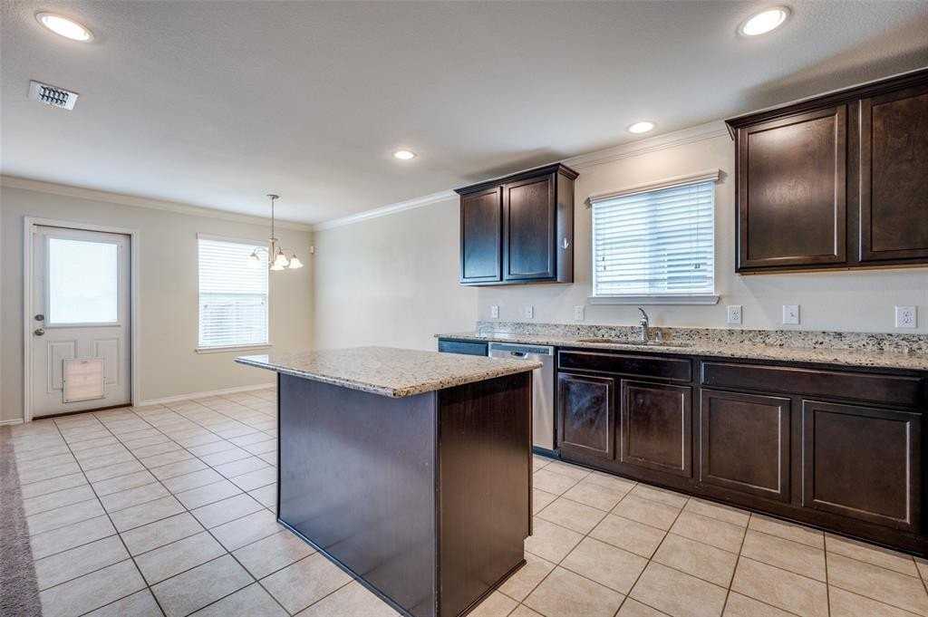 1420 Rivers Creek Ln - Photo 6 of 25