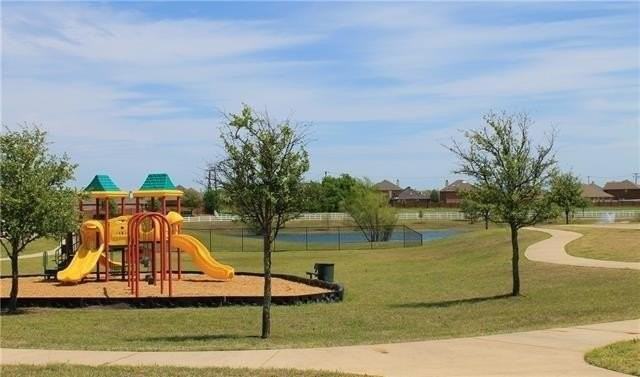 207 Citrus Dr - Photo 4 of 18