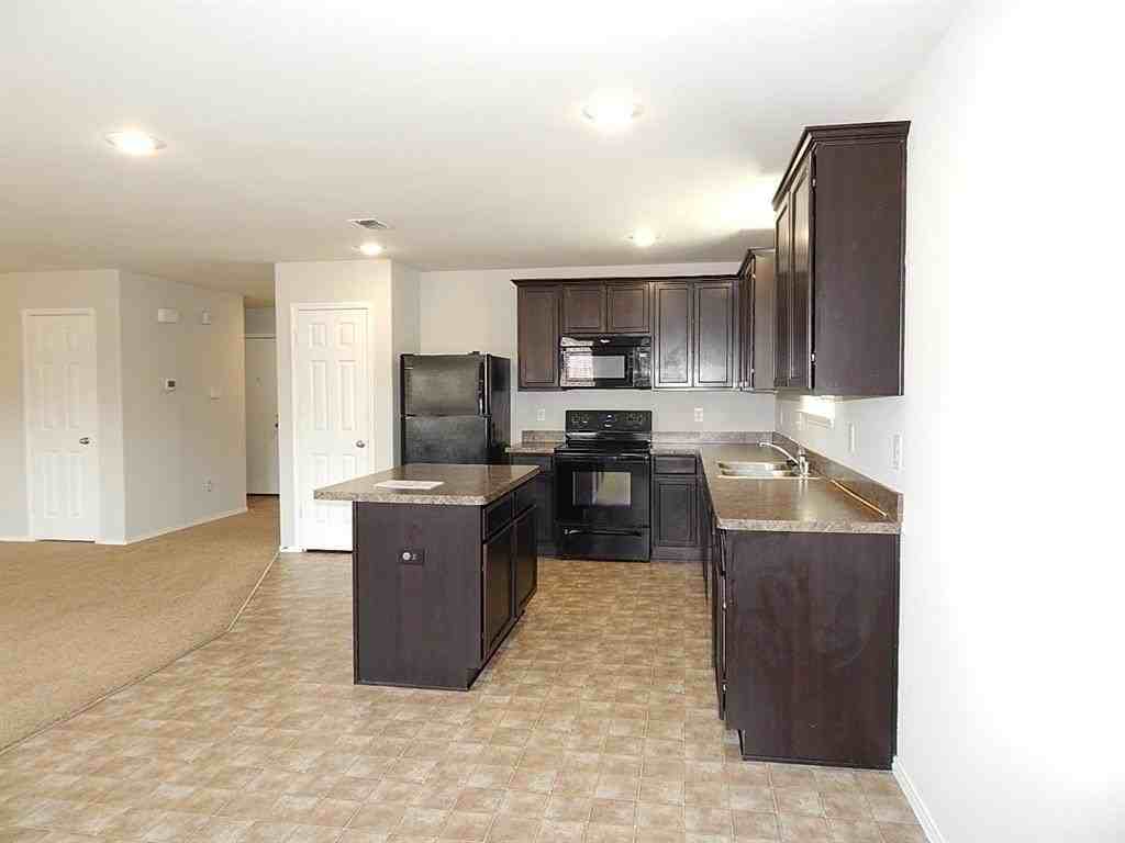 207 Citrus Dr - Photo 7 of 18