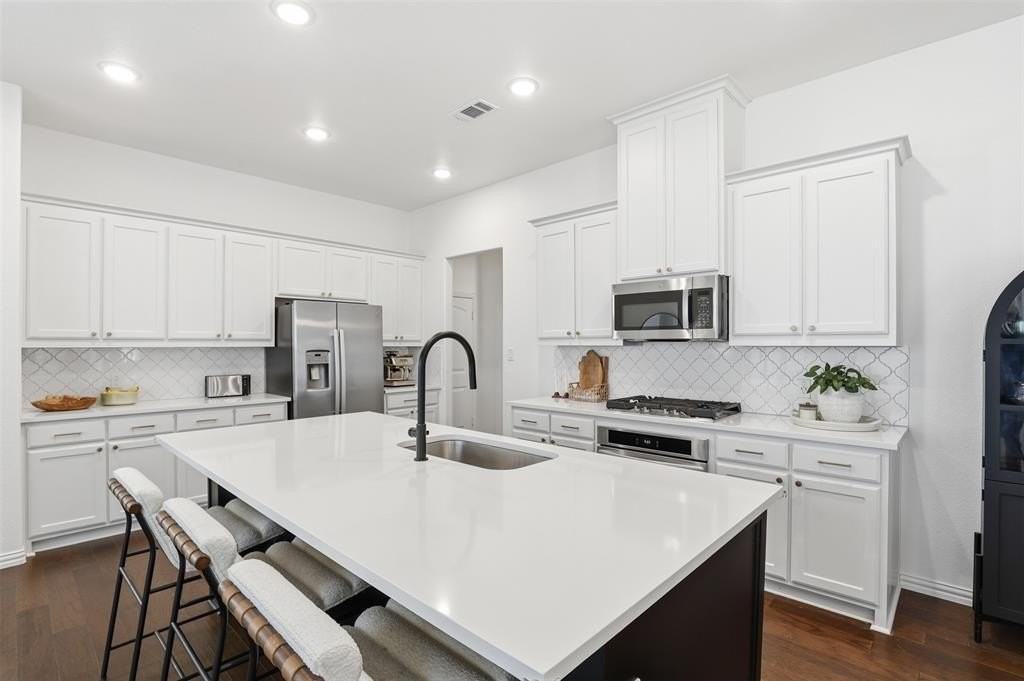 15137 Devonne Dr - Photo 7 of 28