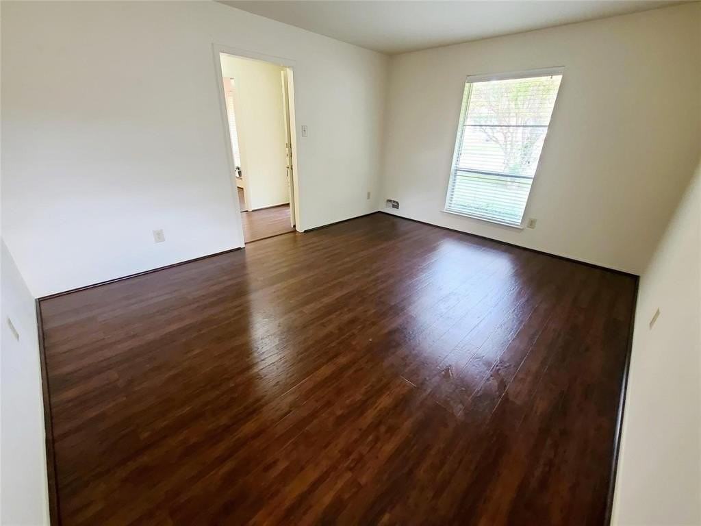 7436 Brentcove Cir - Photo 3 of 19