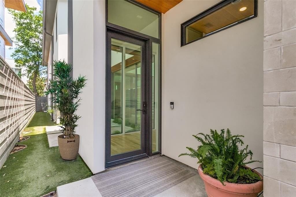 3617 Springbrook St - Photo 3 of 37