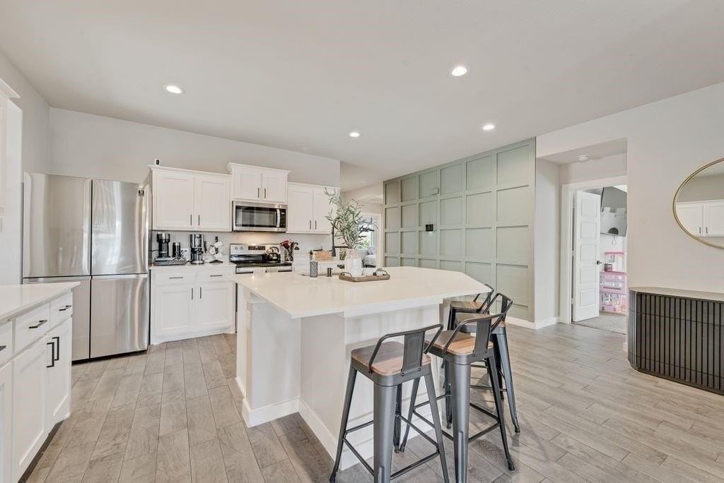 1513 Hulen Park Trl - Photo 6 of 37