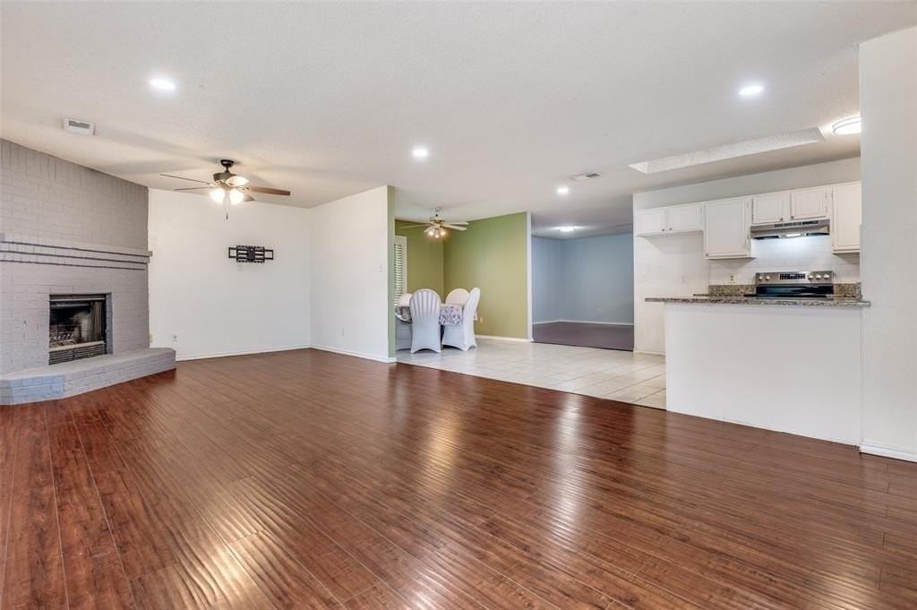 528 Lester St - Photo 6 of 25