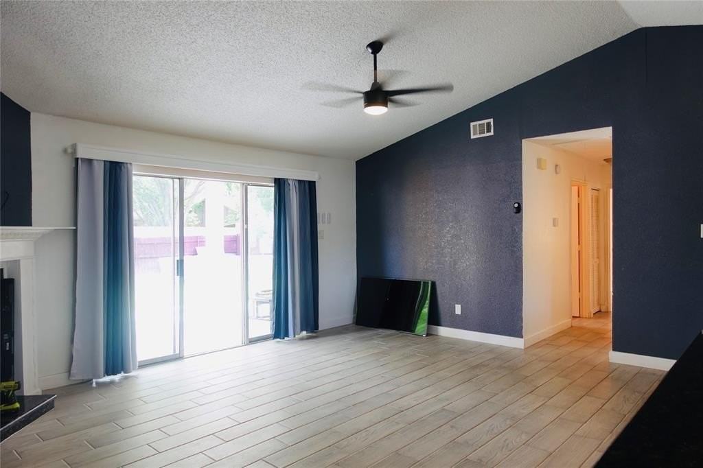 7009 Shadow Bend Dr - Photo 2 of 8