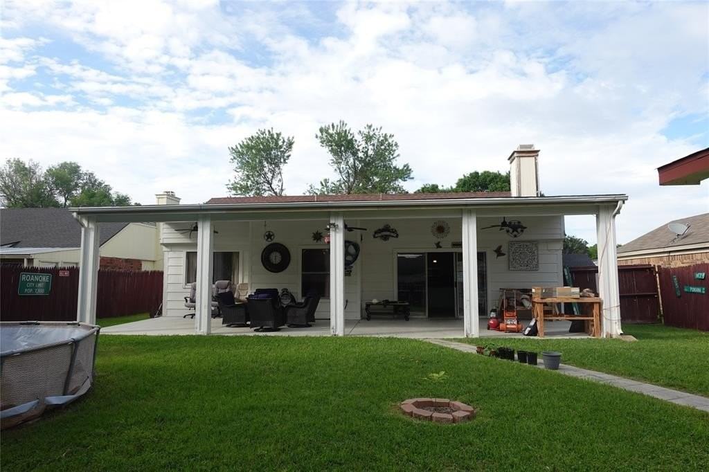 7009 Shadow Bend Dr - Photo 4 of 8