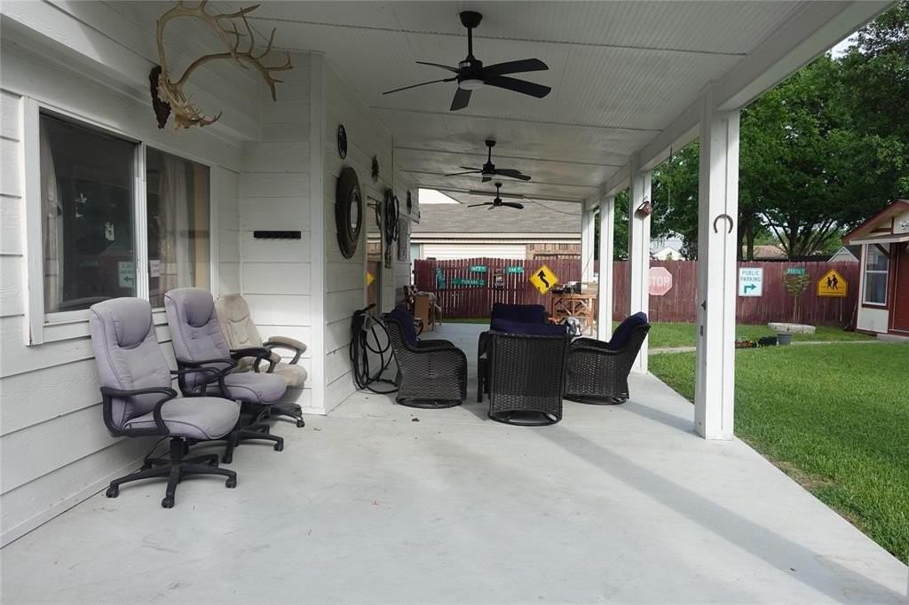 7009 Shadow Bend Dr - Photo 5 of 8