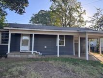 370 29th St Ne - Photo 1 of 1