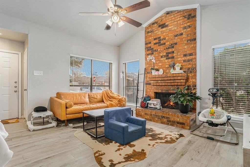 2201 Jackson Cir - Photo 2 of 24