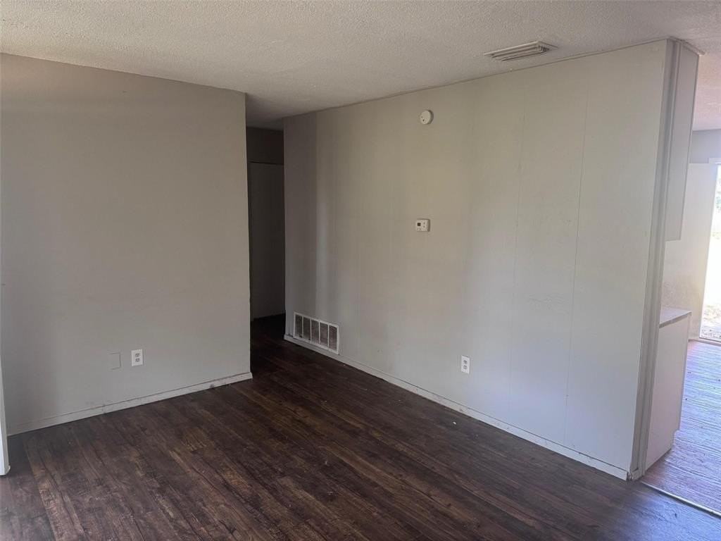 2112 Sunset Dr - Photo 2 of 8