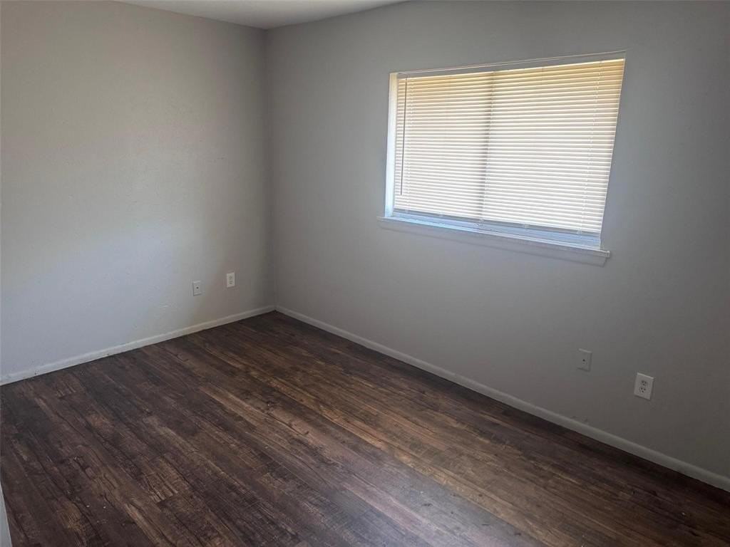 2112 Sunset Dr - Photo 4 of 8