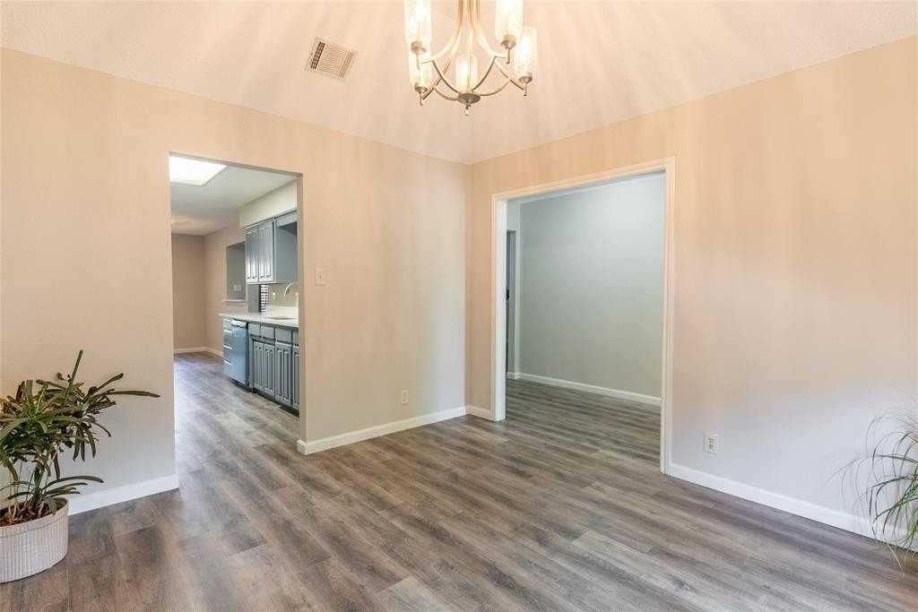 5201 Rustle Leaf Dr - Photo 3 of 37