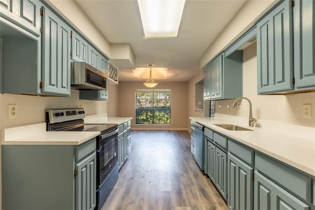 5201 Rustle Leaf Dr - Photo 4 of 37