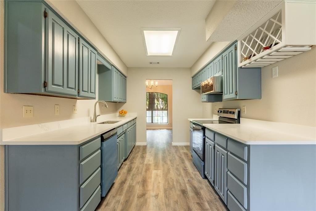 5201 Rustle Leaf Dr - Photo 7 of 37