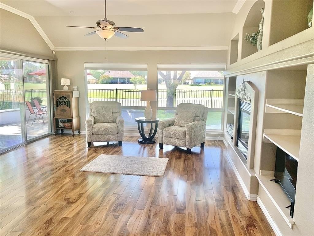 9400 Orangewood Trl - Photo 6 of 21