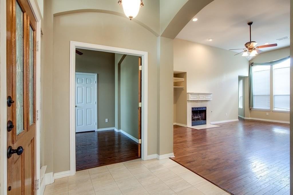 2221 Briary Trace Ct - Photo 4 of 33