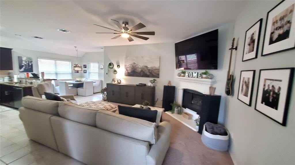 1020 Lake Meadow Ln - Photo 3 of 30