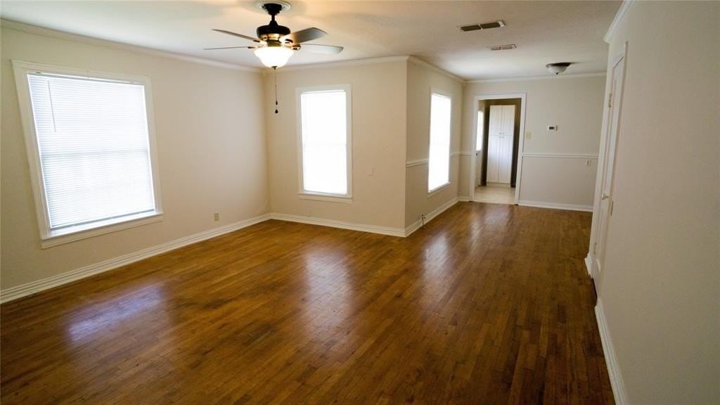 708 Largent St - Photo 3 of 15