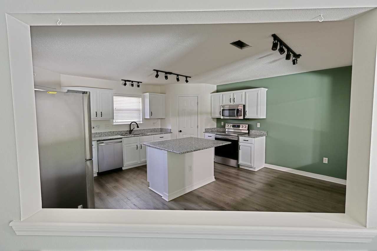 2345 Ortega St - Photo 7 of 23