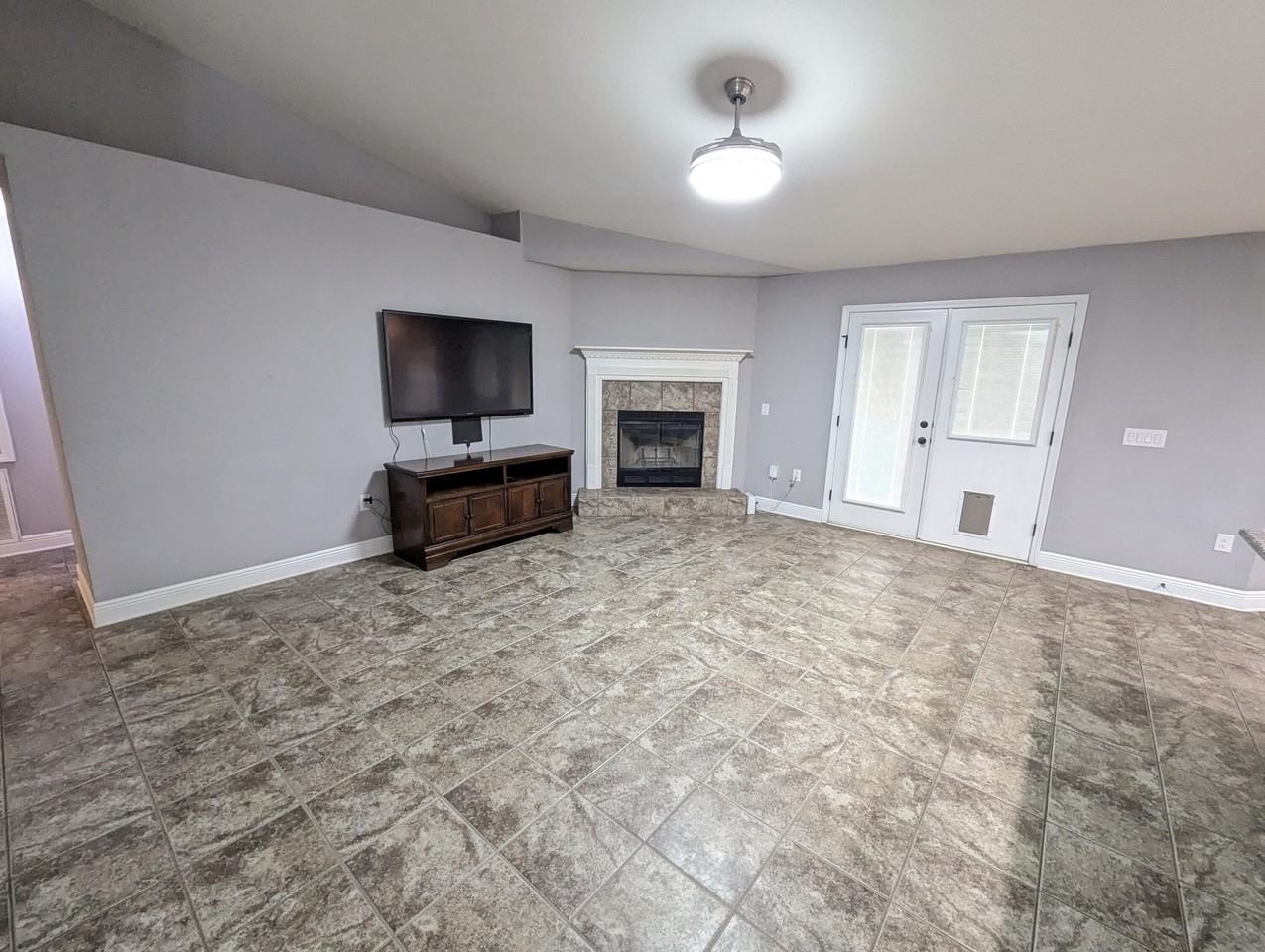 6598 Britt St - Photo 6 of 19