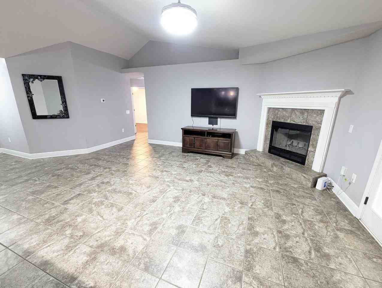 6598 Britt St - Photo 7 of 19