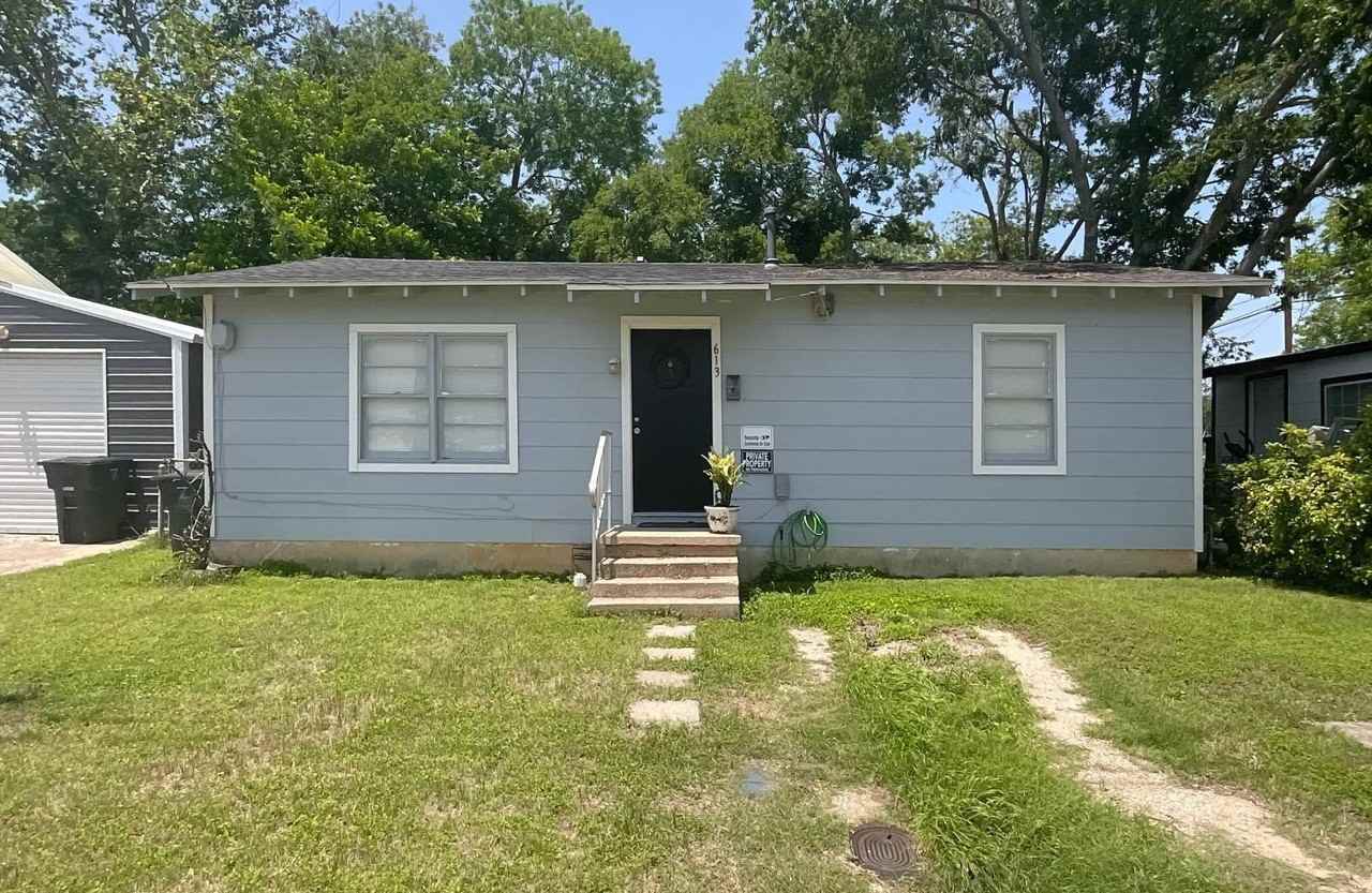 613 N 22nd St - Photo 2 of 17