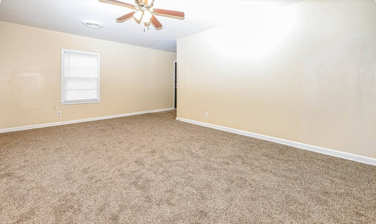 613 N 22nd St - Photo 7 of 17