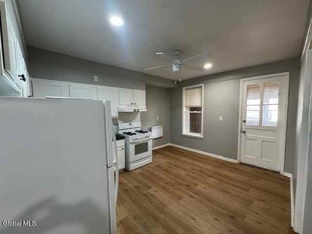 306 3rd St #3 - Photo 5 of 19