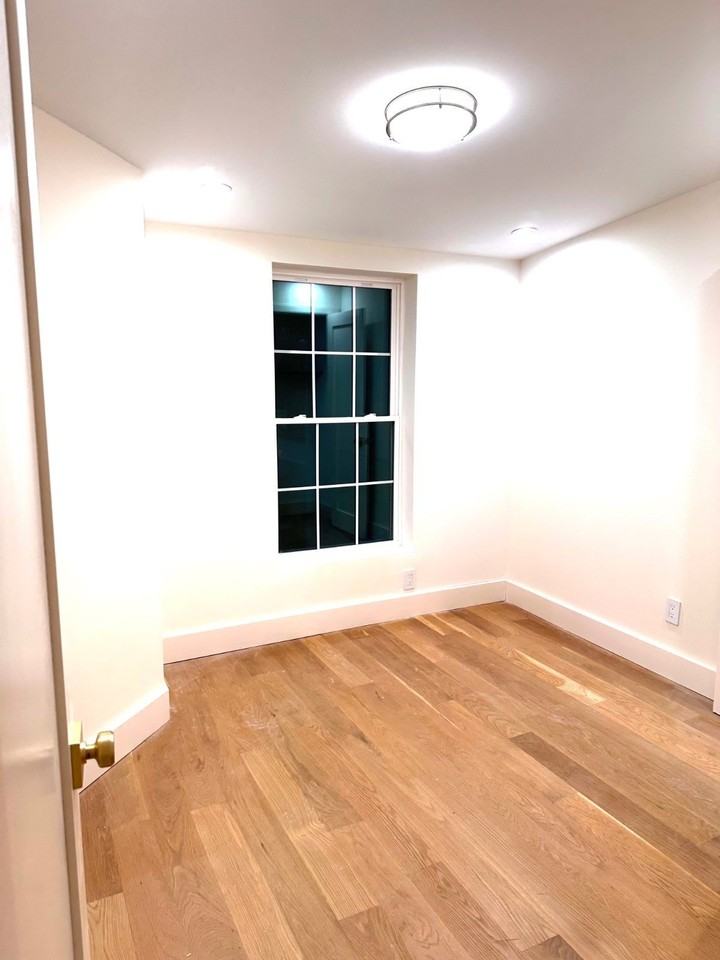 393 Atlantic Ave - Photo 5 of 7