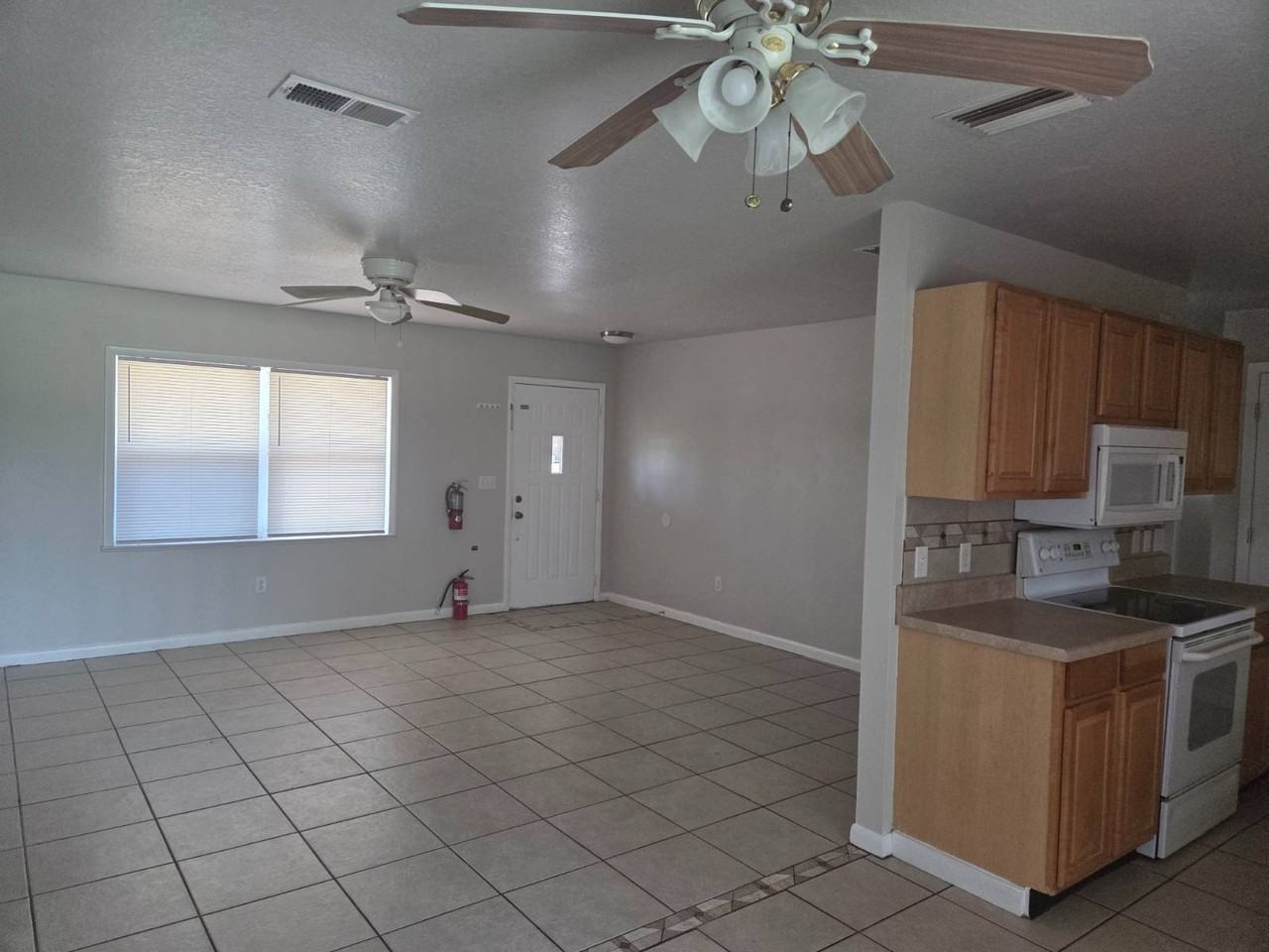 208 Mirador Dr - Photo 7 of 20