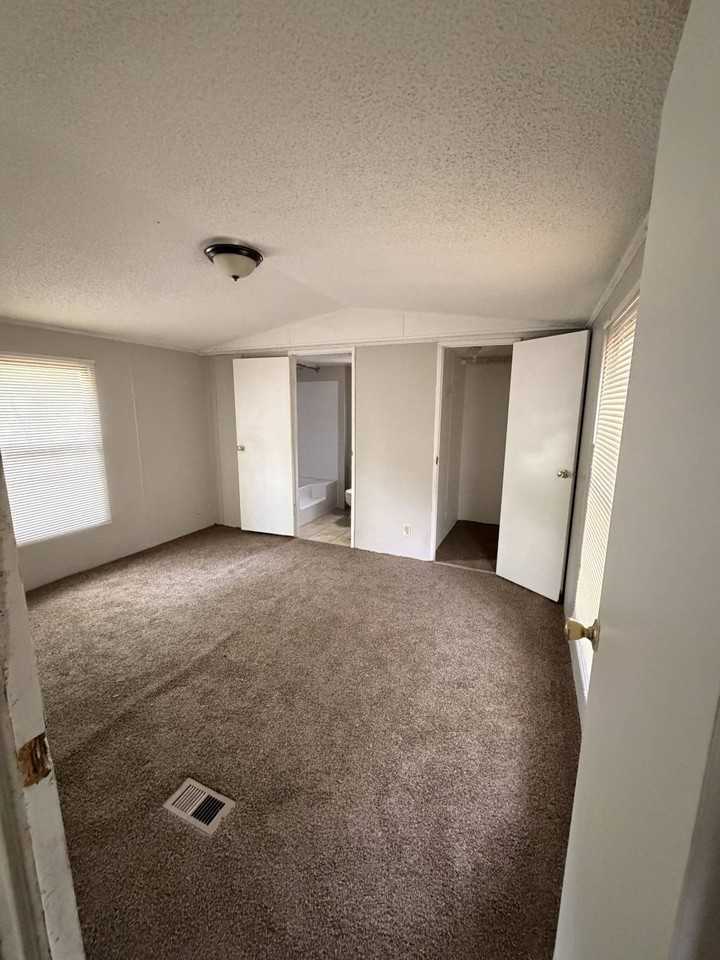 48 Jennys Way - Photo 4 of 8