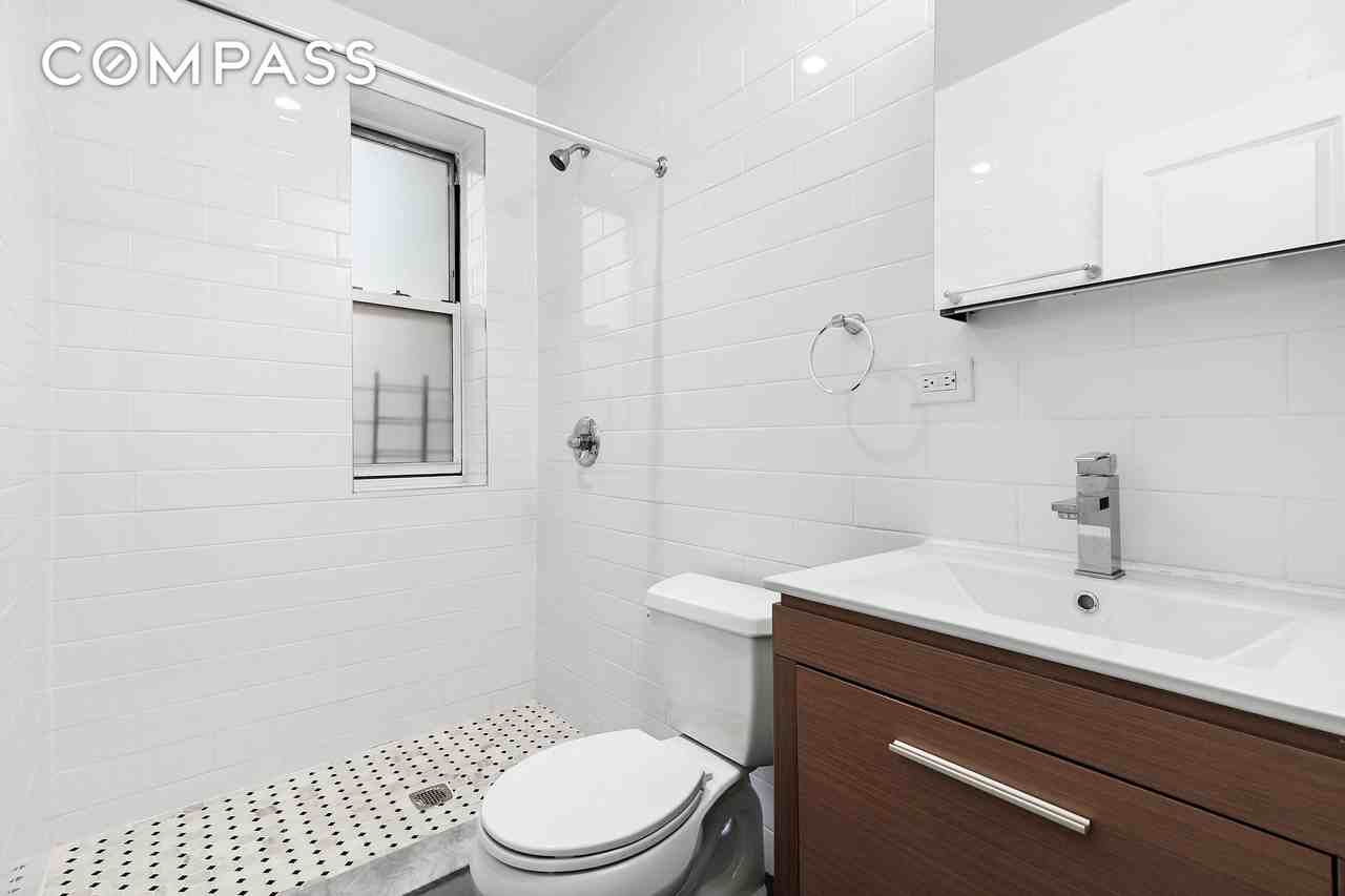 156-08 Riverside Dr W #4A - Photo 6 of 10
