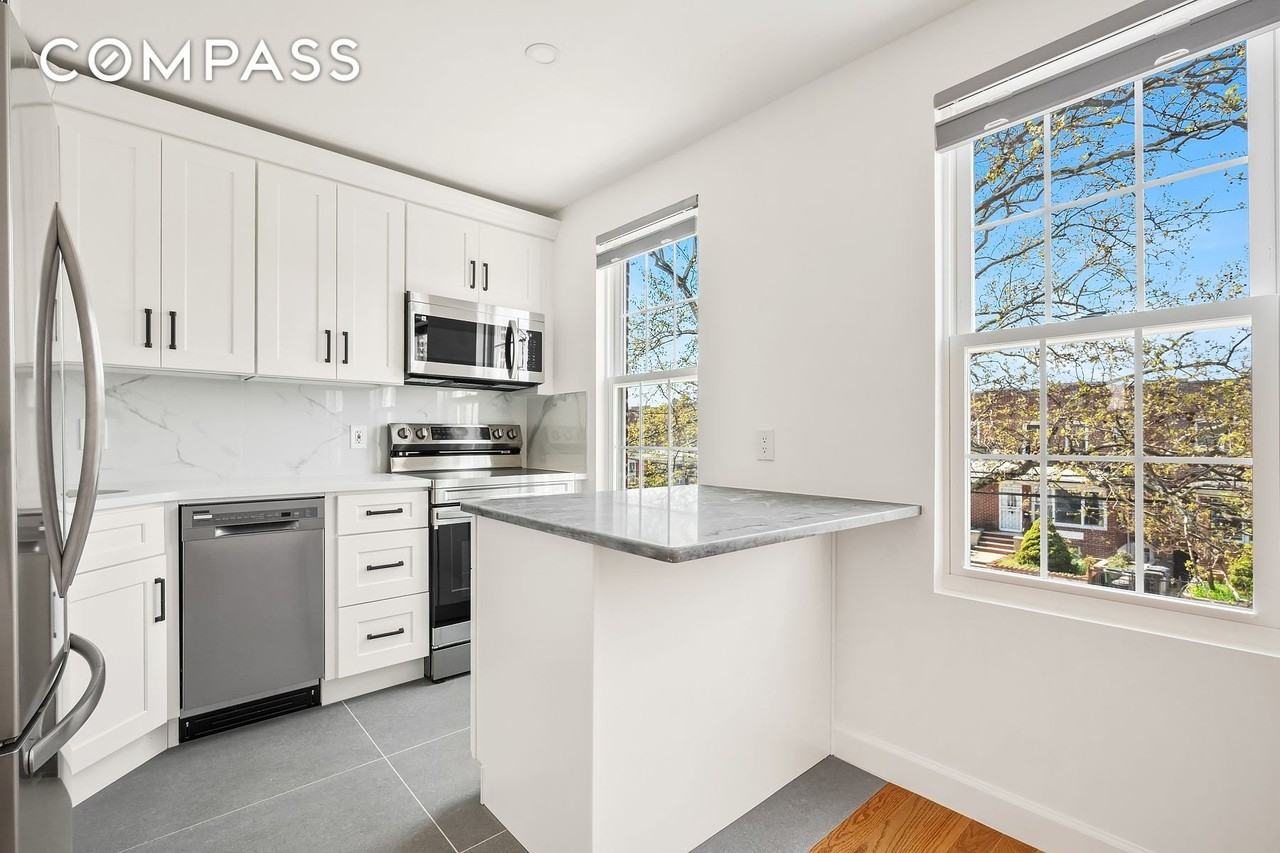 5035 46th St #2 - Photo 2 of 7