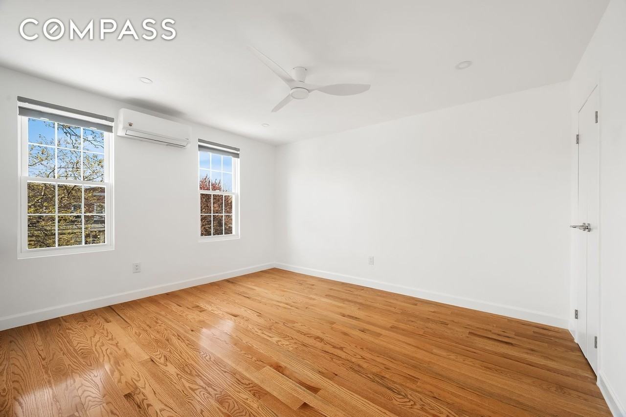 5035 46th St #2 - Photo 3 of 7