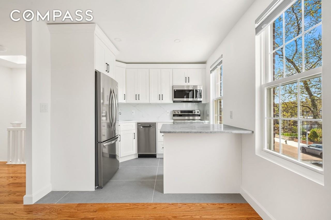 5035 46th St #2 - Photo 4 of 7