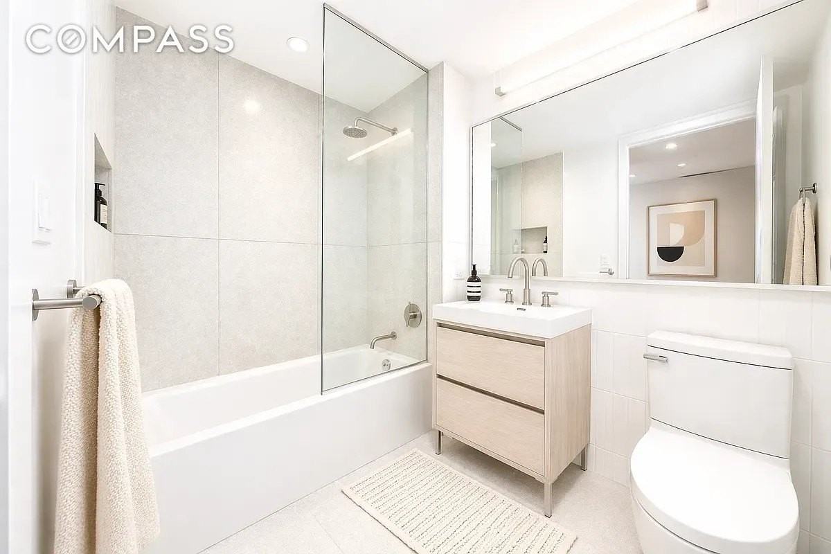130 2nd St #3A - Photo 3 of 15