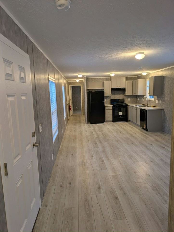 49643 Pine Dr #18 - Photo 3 of 3