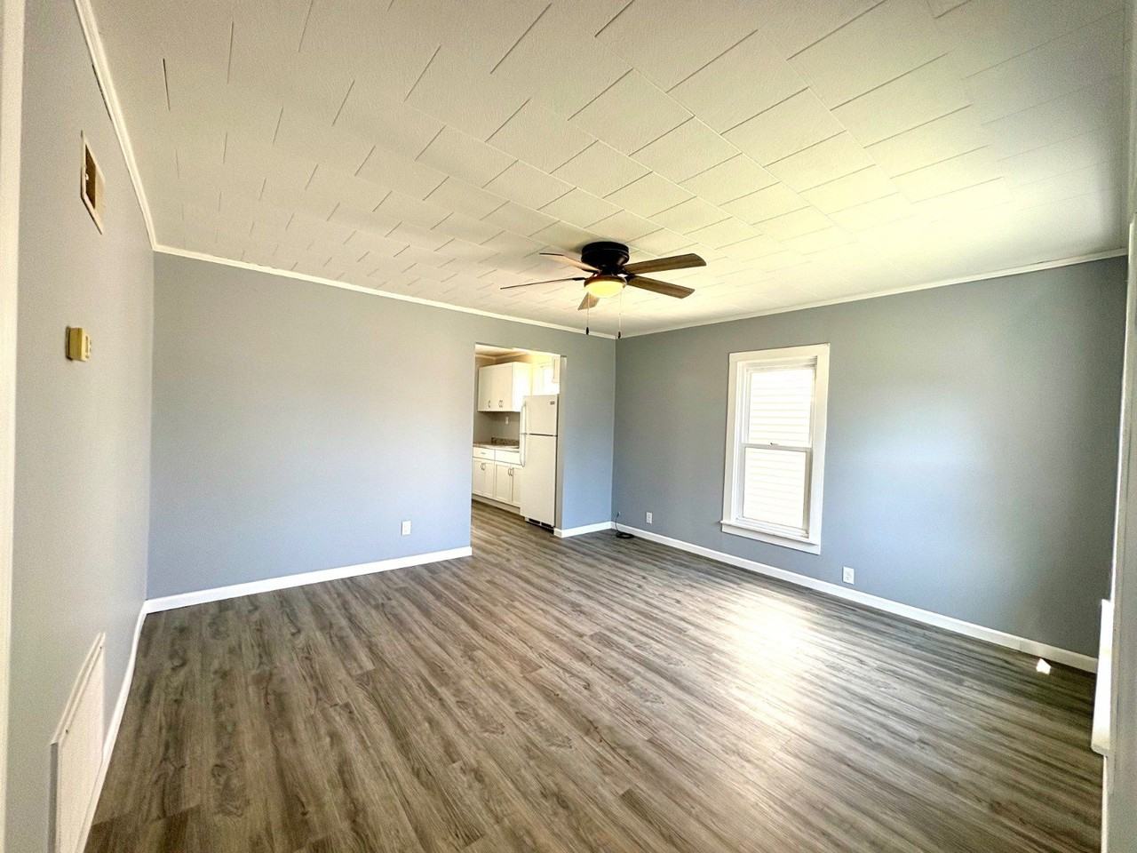 433 13th St - Photo 7 of 23