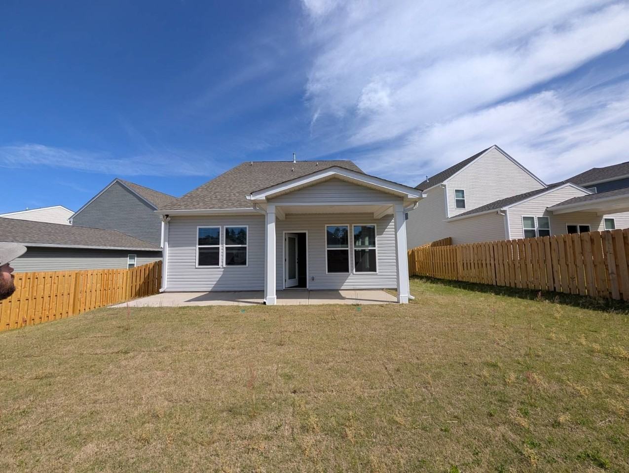 985 Tess St - Photo 3 of 28