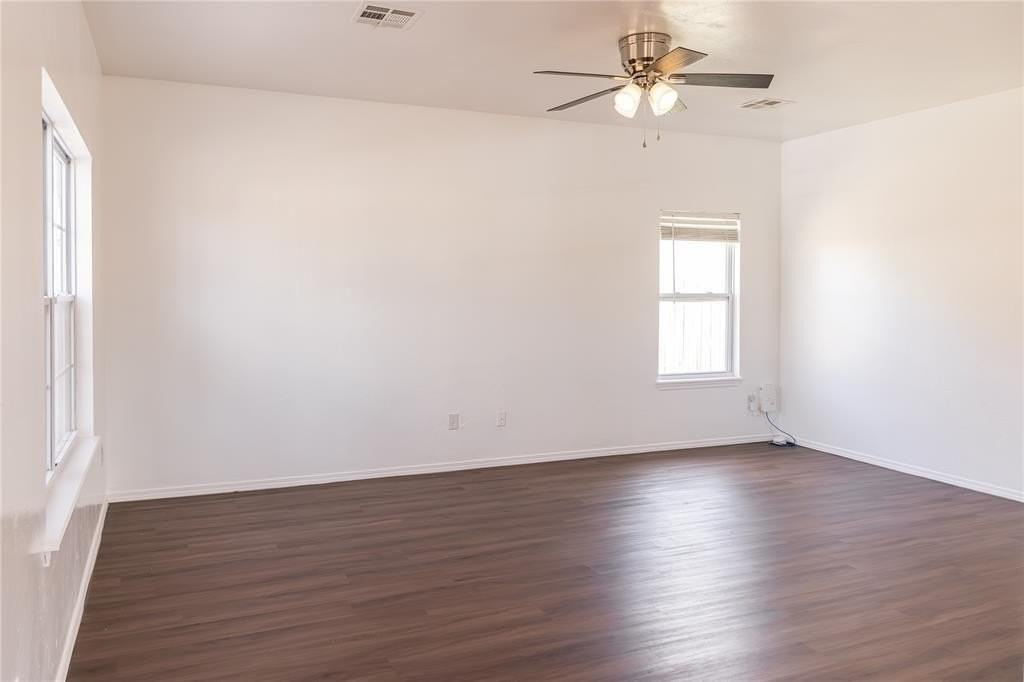 915 E Perkins Ave - Photo 7 of 12