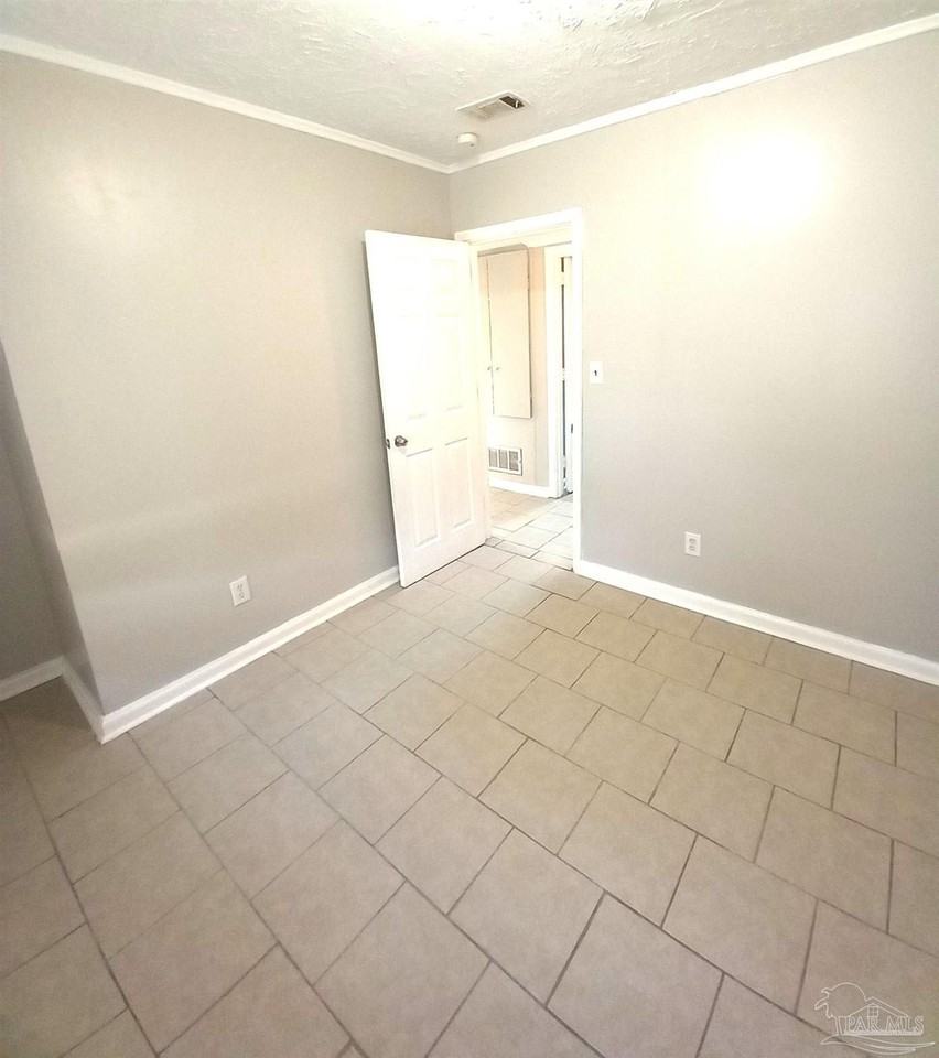 9 Besma Dr - Photo 6 of 9