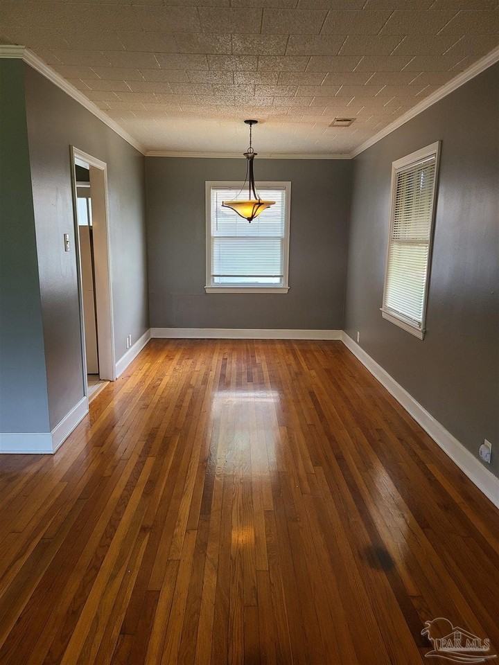 1821 W Gregory St - Photo 3 of 14